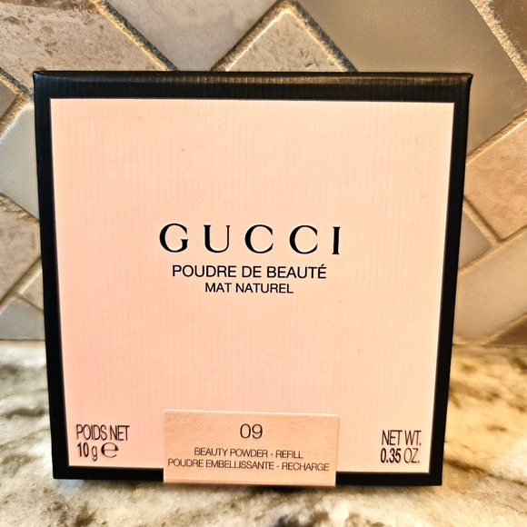 Gucci Beauty Powder Refill - 09 - Picture 1 of 2